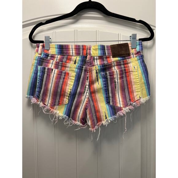 Billabong Women’s Lite Hearted Rainbow Striped Distressed Shorts Size 7 Multi - Picture 4 of 6